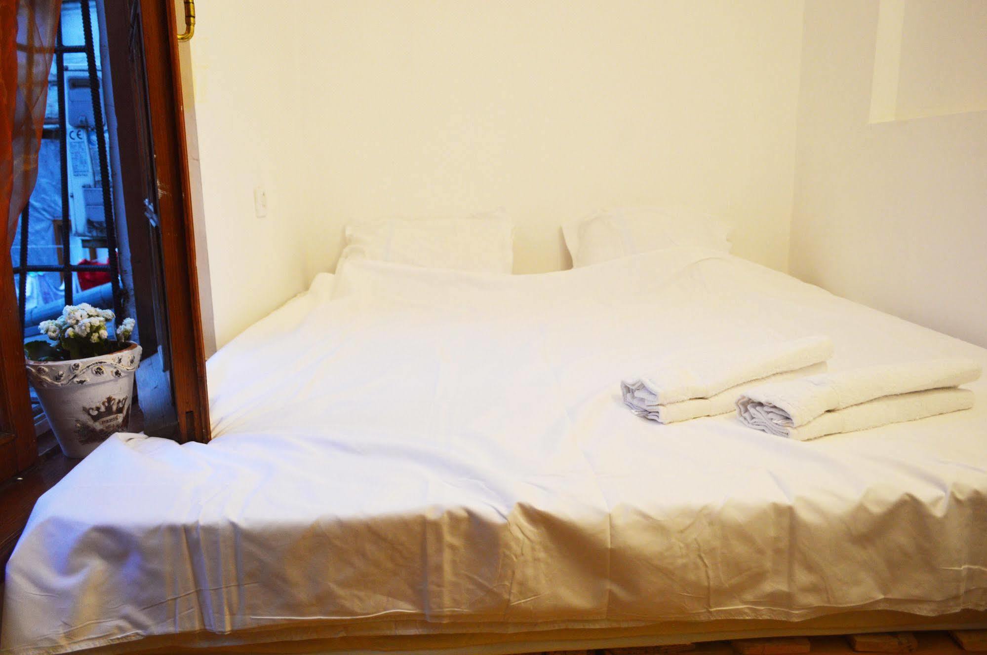 Patio Hostel Tbilisi Luaran gambar